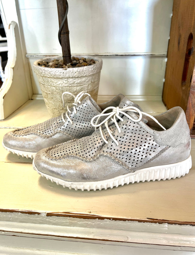 Diba true shoes shop