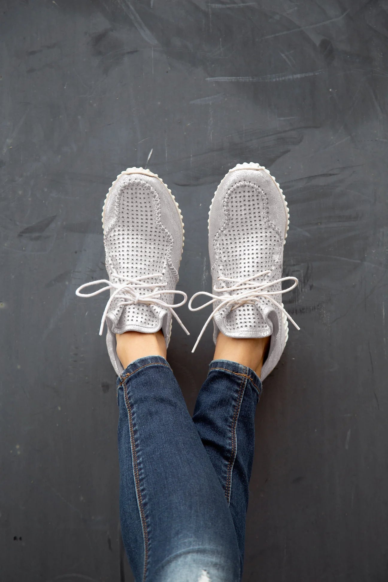 Diba true deals sneakers